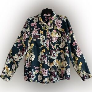 Guess Long Sleeve Floral Button Up Blouse, Front Pockets, Roll Up Sleeves, L
